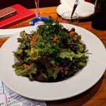 『JZ特製グリーンサラダ』　　８１０円（税込み）＋ サービス料10%