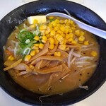 Sapporo Ramen Dosanko - 味噌バターラーメン 700円（税込）