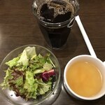 しゃぽー るーじゅ - セットのスープ、サラダ、アイスコーヒー