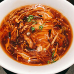 上海湯包小館 - 酸辣湯麺