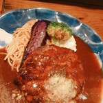 山本のハンバーグ 自由が丘 - ハンバーグ(粗びき)