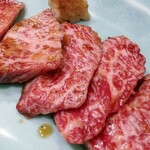 東海苑 - カルビは並でも脂の甘みがしっかり。