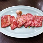 東海苑 - カルビ。