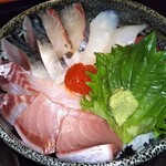 魚時々肉 夛田 - 特上海鮮丼 950円