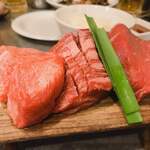 焼肉 チョモランマ - 