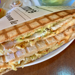 陽氣茶房 - ランチプレート(\900)　ホットサンド（鶏ハム・野菜）