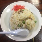 ひよどり中華料理 - キャーーー！！！チャーハン！
            
            俺と妻と娘はラーメン／半チャーハンセットヽ(´o｀
            
            誰か違うモン頼めよぉーーーー
            
            
            