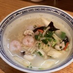 香港麺 新記 - 