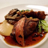フランス料理 タンモア - ランド産鳩のロースト、コンフィ、串カツ