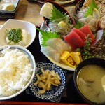 丸冨水産 - 刺身定食(ランチメニュー)