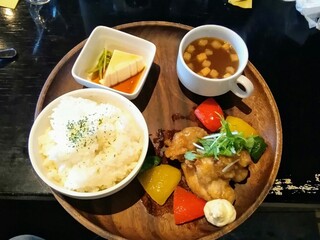 広島駅でカフェに入るなら ランチやスイーツのおすすめ店10選 食べログまとめ 広島駅でカフェに入るなら ランチやスイーツのおすすめ店10選 食べログまとめ