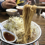 Chuuka Soba Dan - 煮干しブラック　麺リフト