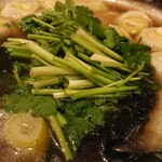 小さい田んぼ 櫻咲 - 鮪と下仁田ねぎのネギマ鍋、芹入り