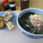 讃岐弘法 - わかめうどんと天ぷら.JPG