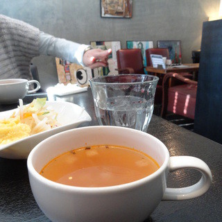 DELI MARKET BERUWALA_1