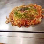 お好み焼き 一休さん - 肉玉うどん