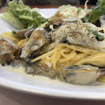 デラ パスタ キッチン - 牡蠣のパスタ＠クリームソース