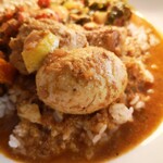 インド食堂 かふぇ ぴこてぃり - レモンチキンカレ玉子ー定食