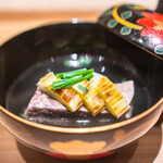 肉屋 田中 - 神戸牛の雌のタン 下仁田葱 セリ