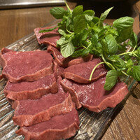 熟成ホルモン・山形牛 炭火焼肉 牛語 - 