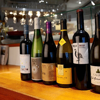 イタリアンに合う世界の味をワインなど豊富に提供いたします