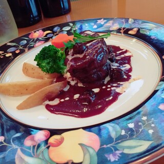 種類豊富な洋食メニューやお得なランチもおすすめ♪