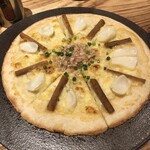 ぶどうの花 - ごぼうピザ