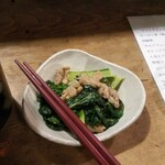 Koma - お通し(豚肉と小松菜)