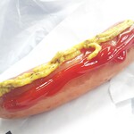 セブンイレブン - 料理写真:粗挽きフランク108円