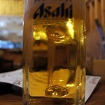 まずは、何時ものように、これからでしょう。 アサヒの生ビールです。 乾杯！ ぷふぁ～、旨い！！ さ～て、今日も美味しい物を食べましょう。