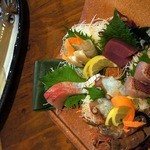 安来や - お刺身を楽しんでいるとイカが登場してきましたよ。 このイカはね。