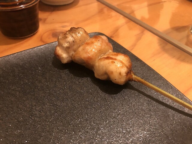 肩を組んでおいしい焼鳥を食べる猫 By 南十字輝 焼鳥 とりねこ 淡路町 焼鳥 食べログ 肩を組んでおいしい焼鳥を食べる猫 By 南十字輝 焼鳥 とりねこ 淡路町 焼鳥 食べログ