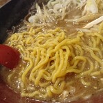 Ramen Yoshiyama Shouten - 麺のアップ