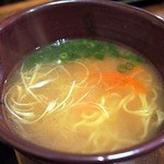 安来や - さあ、〆の料理が来ましたよ。 宍道湖（しんじこ）しじみラーメンです。
