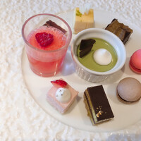 restaurant hache - デザートたち☆彡　一口のミニミニサイズ　小さいのにこれだけ綺麗に作る技術に脱帽！