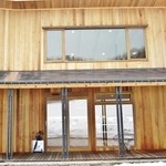 さとや - お店の入り口付近です