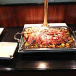 サロン蔦 - 牛サーロインカットステーキ（ポテトフライ添え）どんどん追加が出て来たよ