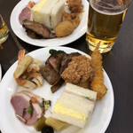 サロン蔦 - ガッツリ頂き（向こうのお皿は別の人のものですよ）