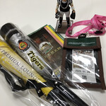 サロン蔦 - 本日の収穫・応援バットと梅ちゃんは虎友からのプレゼント・チケットホルダーはツアーについて来ます