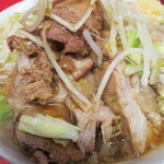 ラーメン二郎 - 豚