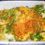 パーラー花 - 「野菜たっぷりカツ丼」．