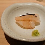 匠 進吾 - ボタン海老の昆布〆