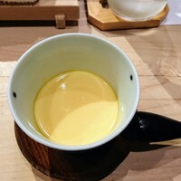 鮓 村瀬 - 梅の茶碗蒸し、玉子の下に梅餡