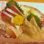 花のれん - 勘八と鮃の刺身　新鮮で美味しい