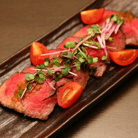 【ローストビーフ　二種盛り合わせ】