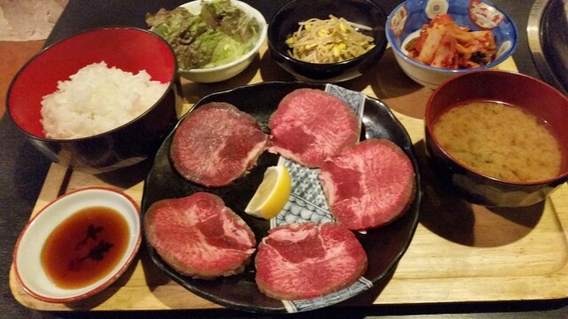 まめ牛 まめぎゅう 香櫨園 焼肉 食べログ