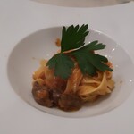 Felicita Pizzeria Trattoria - エゾ鹿の赤ワイン煮込みソース フェットチーネ