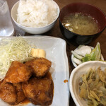 家庭料理居酒屋 よってって - ♪鳥唐のコチュジャン合え定食￥500