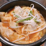 Hot pot style soup Gyoza / Dumpling