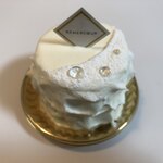 ルメルクール - フロマージュレジェール　　５１０円
      
      粉砂糖でお化粧してとてもキュート♡
      レアチーズとベイクドチーズの２層になってます
